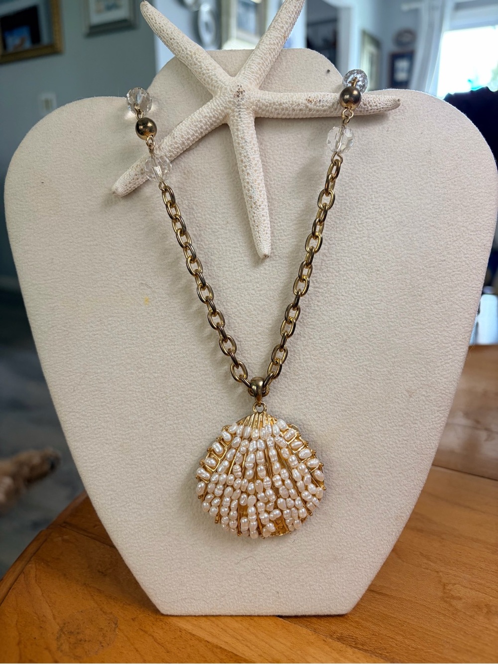 Coastal Clamshell Pendant Necklace
